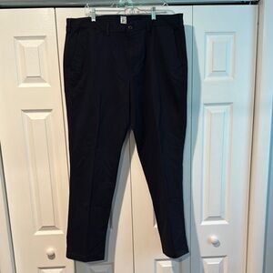Gap Men's Black Essential Khaki Straight Pants 38x32